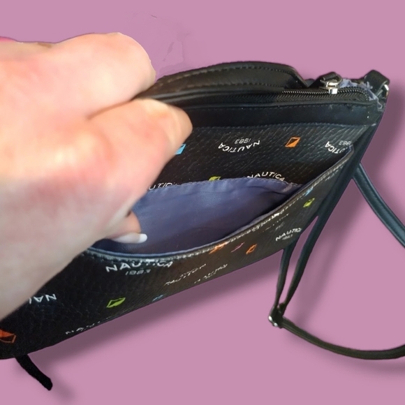 Nautica LOGO Crossbody Bag - Picture 5 of 10